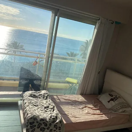 Lovely 2-Bed Apartment With Sea View Appartement *